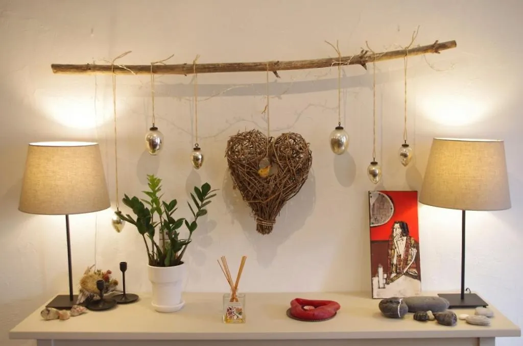 Le Sareymond Bed & Breakfast Menee France