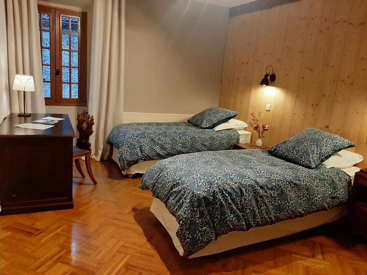 Bed and Breakfast Le Sareymond à Menée 0*,  France