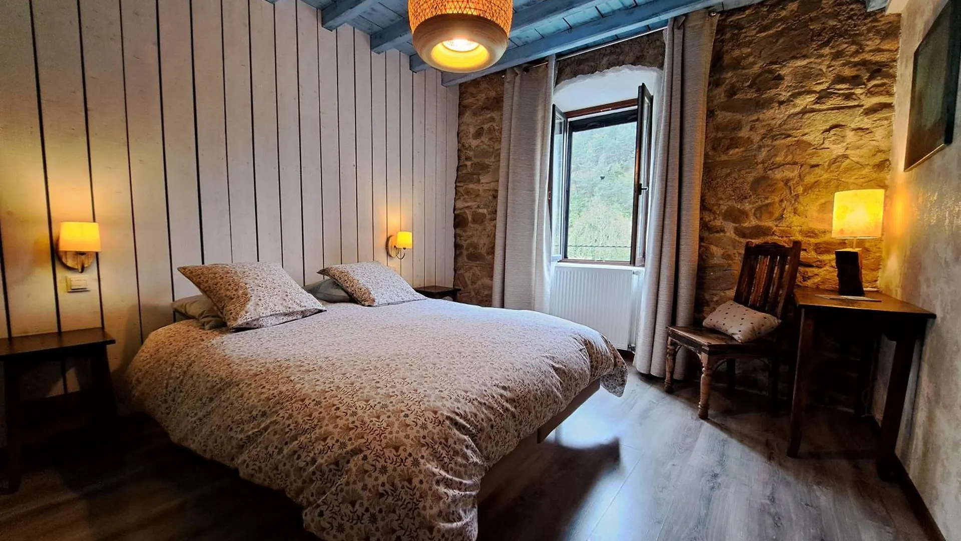Bed and Breakfast Le Sareymond à Menée